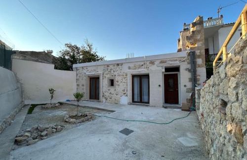 Galatas Casa | Eria's Junior Suite