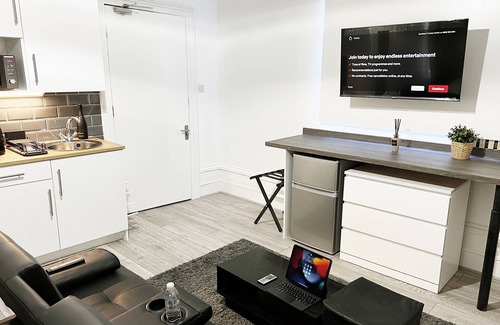 Waddon Apartamento | Erin Court Mansion -Suite 11