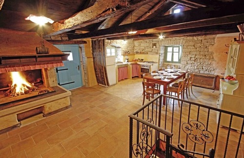 Heki Casa | Erisa in Trošti (Haus für 6 Personen)