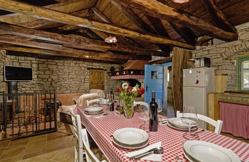 Heki Casa | Erisa in Trošti (Haus für 6 Personen)
