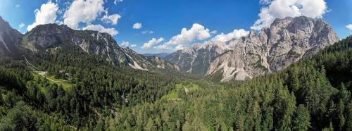 Kranjska Gora Casa | Erjavčeva mountain hut at Vršič pass