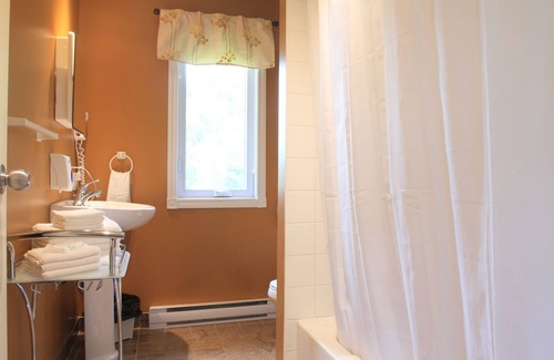 Lac-Bouchette Hotel | Ermitage Saint-Antoine