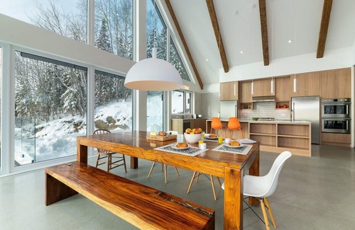 Baie-St-Paul Casa | Ermitage St-Laurent 173- Luxury River View Retreat