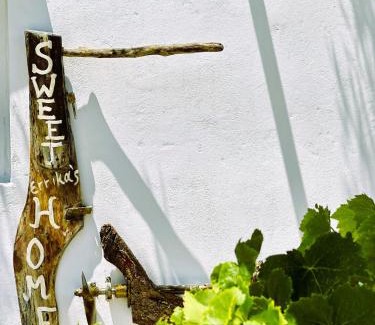 Milos Casa | Errika's Sweet Home