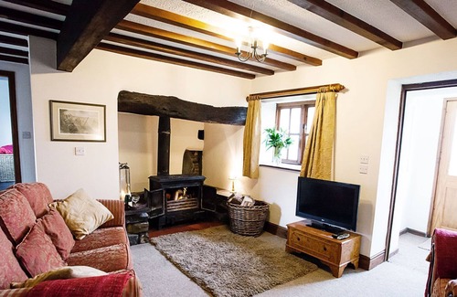 Cylch-Y-Garn Apartamento | Erw Rhys - sleeps 6 guests in 3 bedrooms