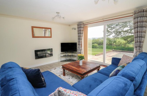Rhydyfelin Casa | Erwlon