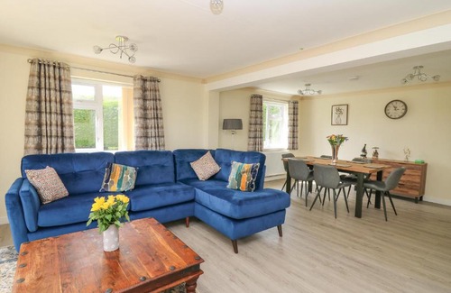 Rhydyfelin Casa | Erwlon