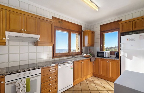 Sant Mateu de Bages Casa | Casa rural 'Les Corts De Biosca' con vistas a la montaña, piscina privada y Wi-Fi