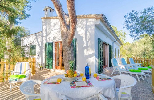 Cala s'Almonia Chalet De Esquí | ES JAÇ - Chalet for 6 people in Cala S'Almonia.