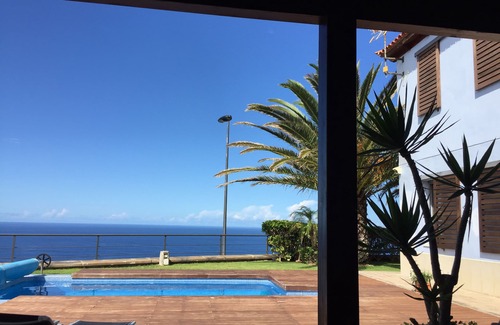 Juan Fernandez Chalet De Esquí | Maravilloso chalet con piscina climatizada en primera línea!!!