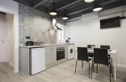 Collblanc y La Torrassa Apartamento | 45 m² Apartamento ∙ 2 habitaciones ∙ 4 huéspedes