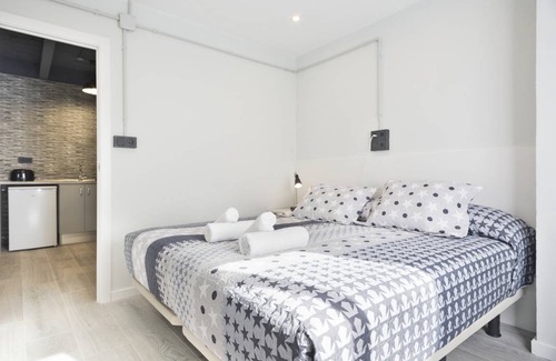 Collblanc y La Torrassa Apartamento | 45 m² Apartamento ∙ 2 habitaciones ∙ 4 huéspedes