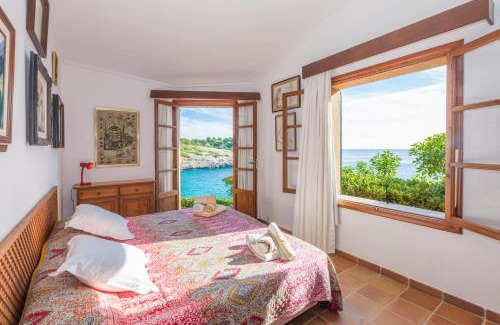 Cala Mandia Chalet De Esquí | Es Mirador