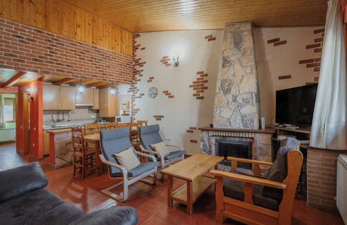 San Martin de la Vega del Al Casa | Casa rural 'La Vega De Gredos' con vistas a la montaña, terraza privada y Wi-Fi