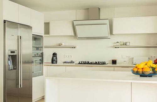 Colonia Sant Jordi Villa | Es Turó, amplio y lujoso apartamento frente al mar en Colonia San Jordi