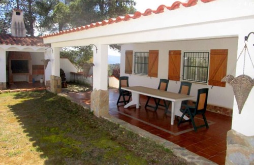 Mogente/Moixent Chalet De Esquí | Chalet Independiente con piscina privada