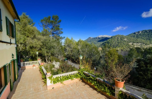 Lluc Casa | ES VINT I NOU - Bonita casa con gran terraza en las montañas.