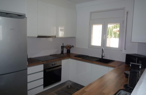 L'Escala Casa | ESCALA, a 5 minutos a pie de playa, VILLA STANDING160 habitab m2/ WIFI / PISCINA