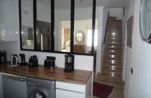 L'Escala Casa | ESCALA, a 5 minutos a pie de playa, VILLA STANDING160 habitab m2/ WIFI / PISCINA