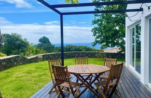 Angra do Heroismo Casa | Escape to this tranquil four-bedroom, two-bathroom house on Terceira Island.