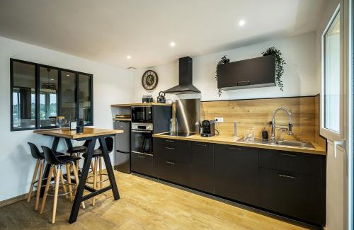 Binic Apartamento | Escapade en Bord de mer avec Sauna et Spa Privés