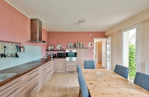 Binic Casa | Escapade Bretonne - Binic, beaches and old port. Large garden, high-speed wifi.