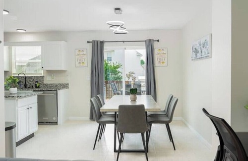 Galloway Casa | Escape 3BR w/ Hot Tub and BBQ