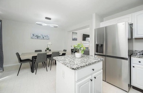 Galloway Casa | Escape 3BR w/ Hot Tub and BBQ