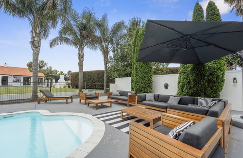 Papamoa Beach Casa | Escape and discover La Dolce Vita - a sanctuary in the heart of Papamoa.