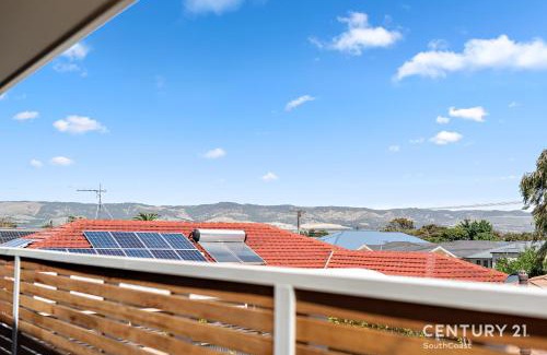 Aldinga Beach Casa | Escape By The Ocean - Aldinga Beach - C21 SouthCoast Holidays