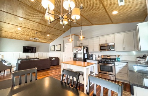 Minnesott Beach Cabaña | Escape from the daily grind to the Black Duck!