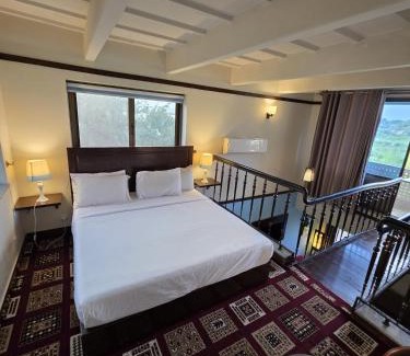 Kallar Kahar Hotel | Escape Hotel