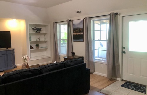 Dawsonville Apartamento | Escape in this charming lower-level guest-suite offering comfort & adventure.