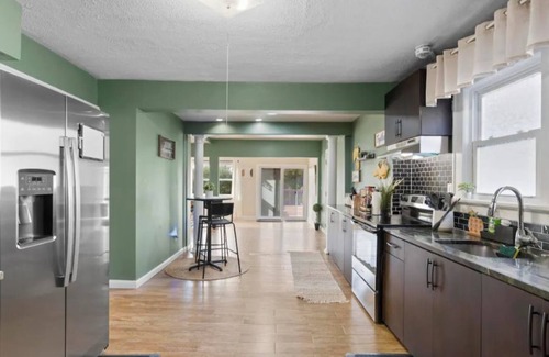 Danbury Casa | Escape Into The Privacy & Charm Of The Lucky 12 House