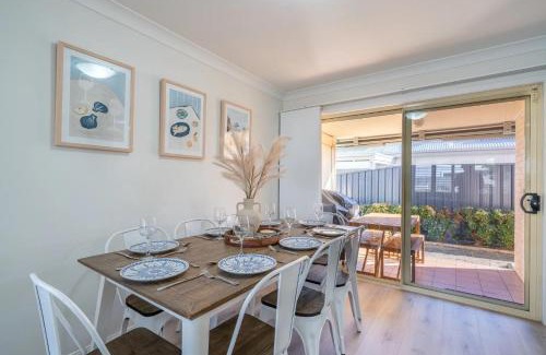 Shellharbour Casa | Escape on Addison - Book 4 nights, pay for 3!