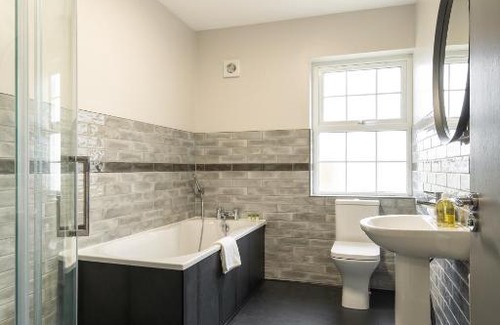 Enniskillen Casa | Escape Ordinary at Devenish Manor