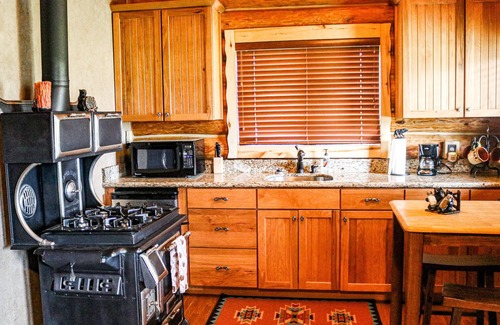 Pagosa Springs Cabina | Escapa de las multitudes y disfruta de tu propia vista privada, den den