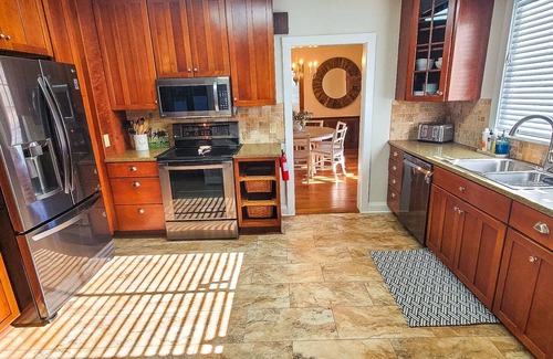 West Jefferson Cabina | Cool Breezes & Cozy Cabins - August at its Best! Reserve Walnut Hill Now!