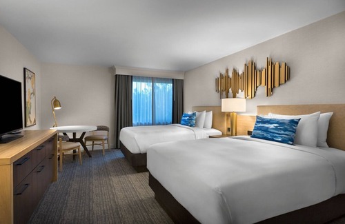 Milpitas Hotel | Escape The Hustle and Bustle! w/ Pool, Pet-Friendly, Near River Oaks Park!