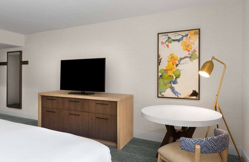 Milpitas Hotel | Escape The Hustle and Bustle! w/ Pool, Pet-Friendly, Near River Oaks Park!