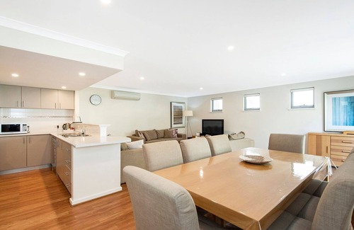 Broadwater Villa | Escape to 67 at Cape View- resort accommodation for couples and families