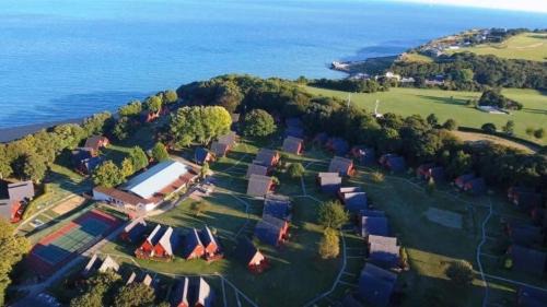 Martin Casa | Escape to a Clifftop Chalet with pool and tennis onsite - 1A Kingsdown Holiday Park