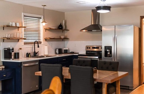 East Riverside Casa | Escape to a Restored 1920s East Waco Bungalow