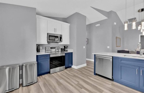 Sandy Ridge Casa | Escape to Coral Bliss~5BR Pool
