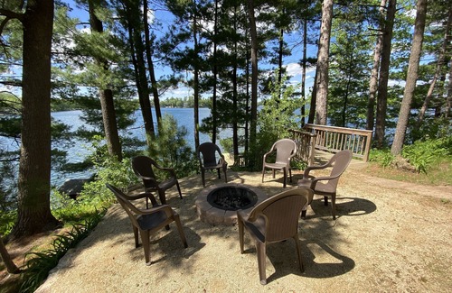 Wautoma Casa | Escape to crystal clear Silver Lake!