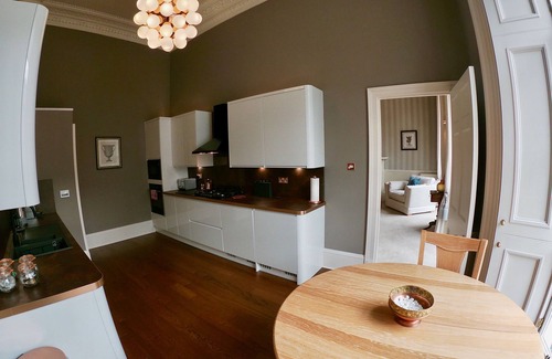 New Town Apartamento | Escape To Edinburgh @ Albyn Place