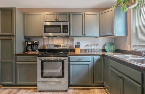 Terry Sanford Casa | "Escape to Ellis Hideaway: Cozy 2-Bedroom Retreat with 1.5 Baths