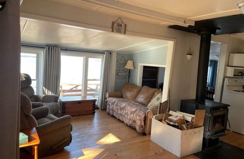 Greater Napanee Casa | Escape to Hay Bay Hideaway!