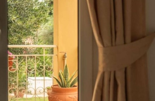 Molos Apartamento | Escape to MEL in Kerkyra – Serene Comfort Steps from the Beach