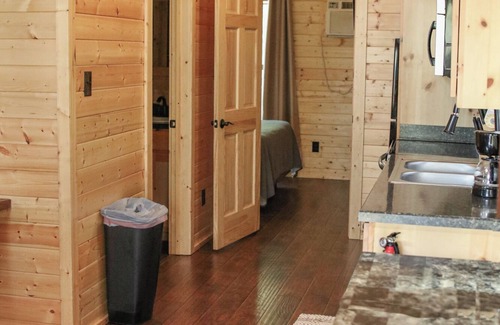Pipe Creek Cabina | - Escape to MewMaw’s Cabin at Al’s Hideaway—Your Perfect Hill Country Retreat!